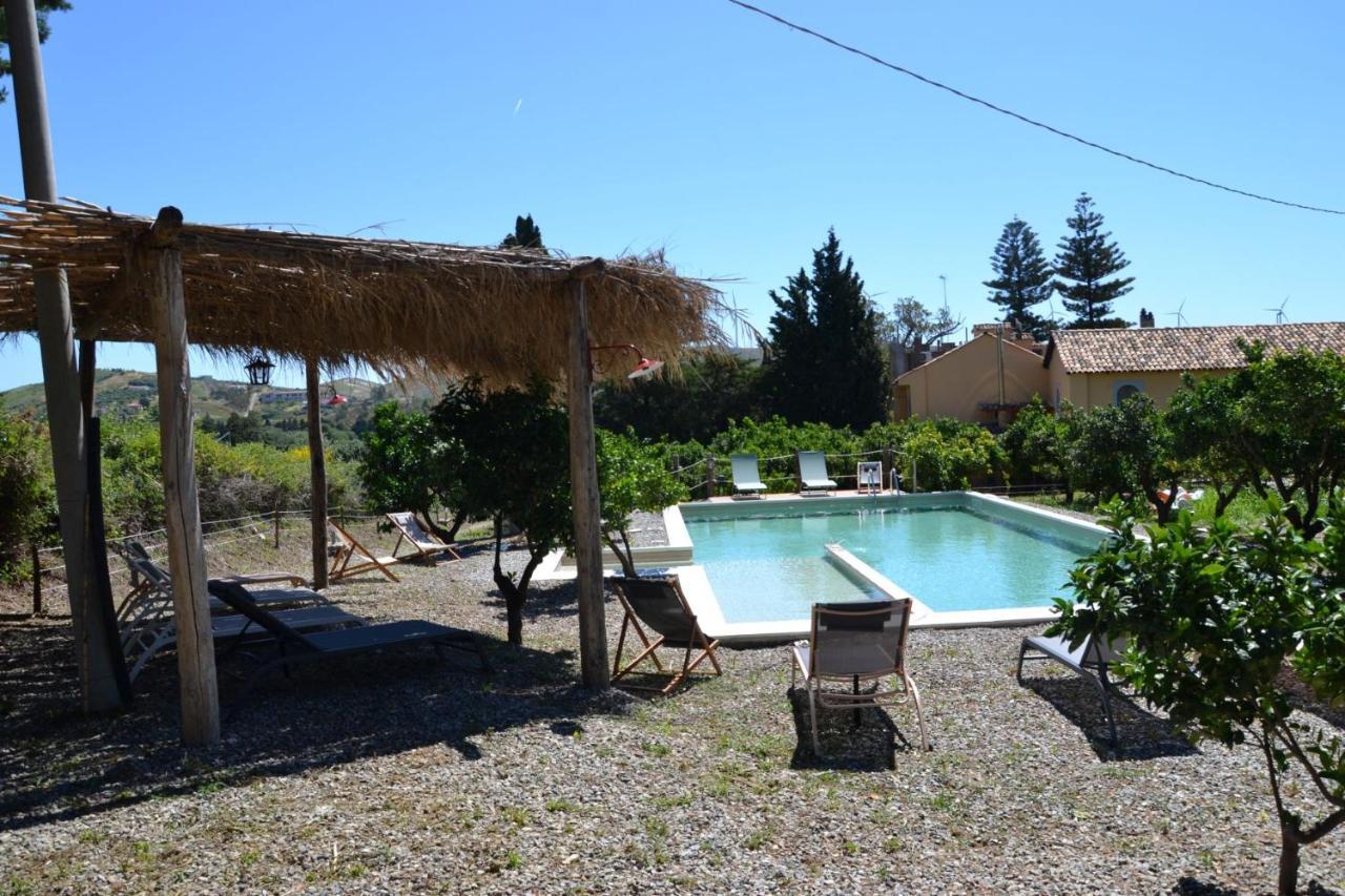 Villa La Cucullera กาตันซาโร ภายนอก รูปภาพ