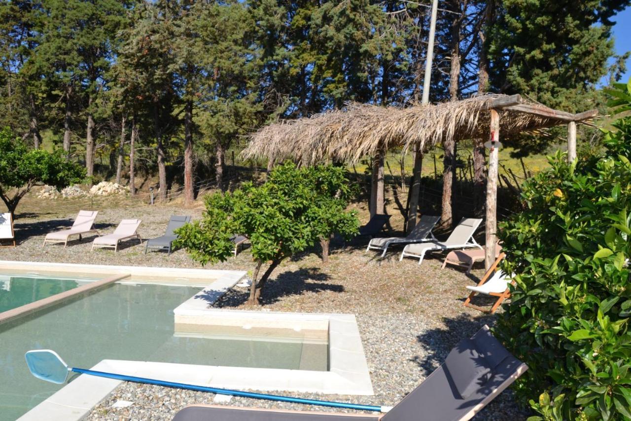 Villa La Cucullera กาตันซาโร ภายนอก รูปภาพ