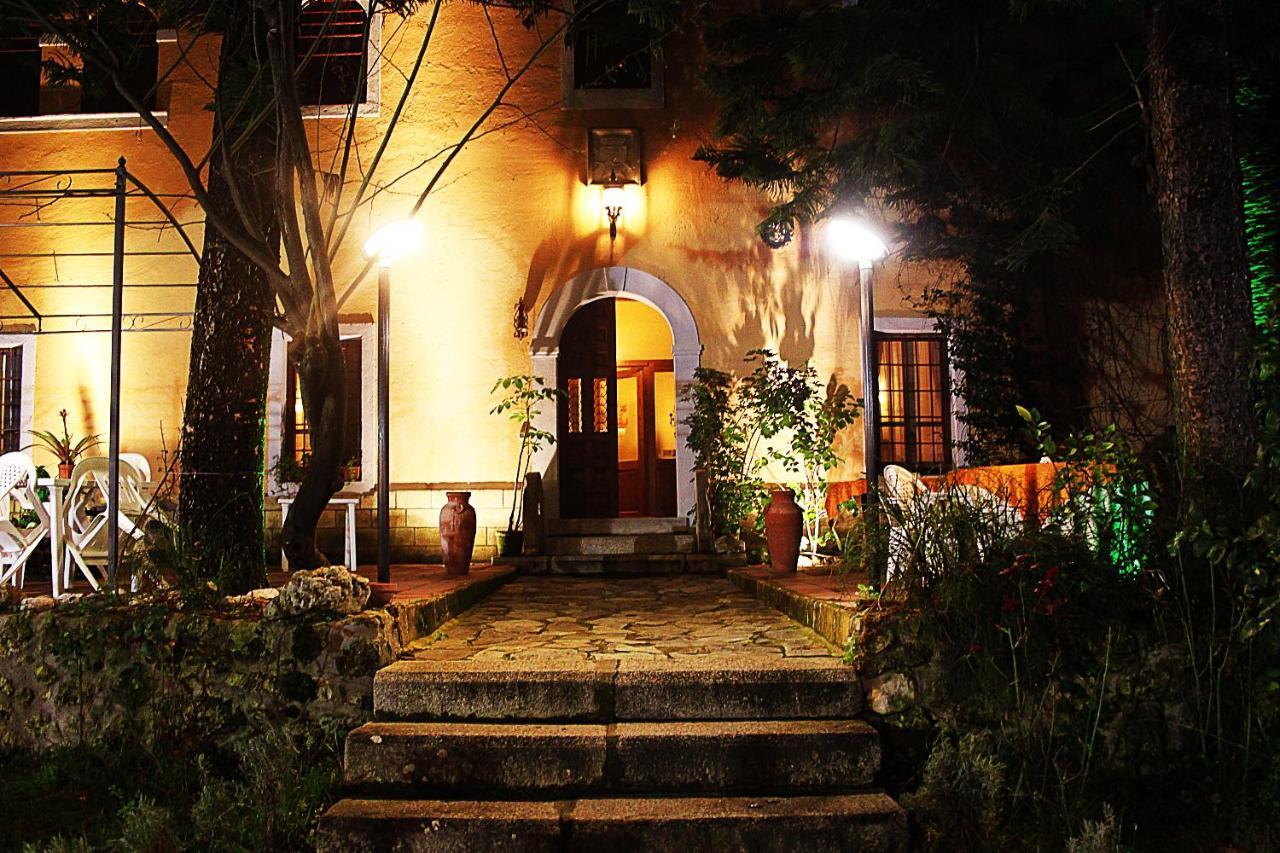 Villa La Cucullera กาตันซาโร ภายนอก รูปภาพ