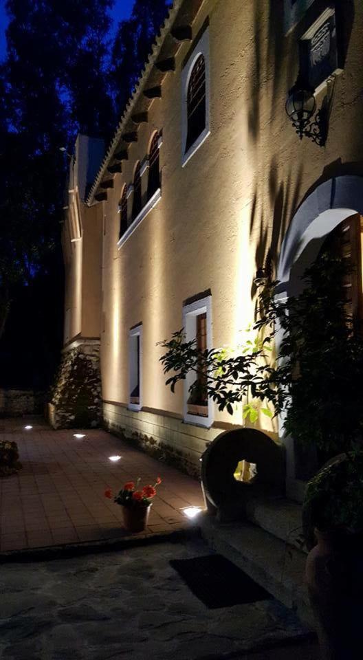 Villa La Cucullera กาตันซาโร ภายนอก รูปภาพ